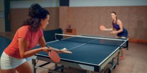 Bàn bóng bàn thi đấu