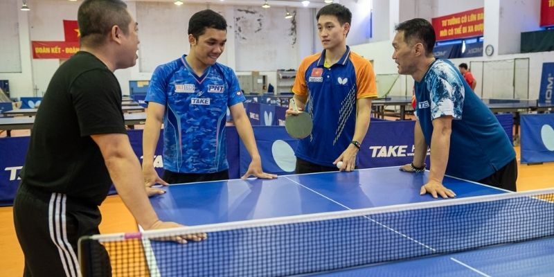 Huấn Luyện Viên Bóng Bàn Đôi Việt Nam